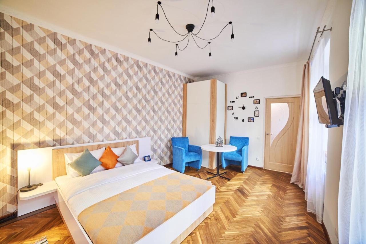Style Apartments In Old Lviv Bagian luar foto