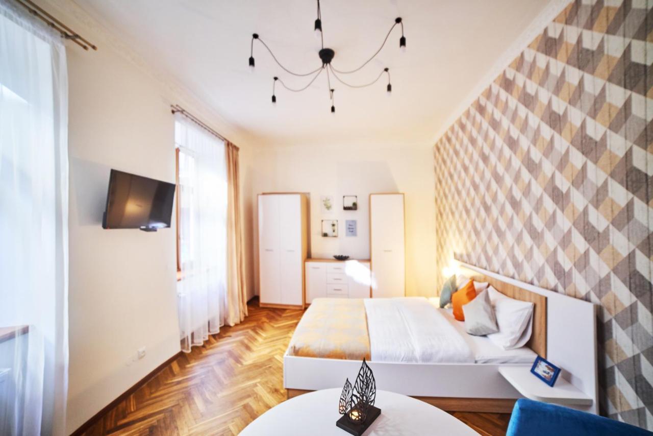 Style Apartments In Old Lviv Bagian luar foto